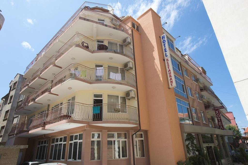 Семеен Хотел Елена Палас Nesebar Exterior foto