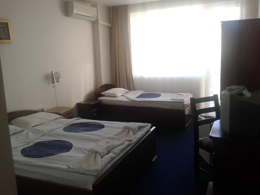 Семеен Хотел Елена Палас Nesebar Quarto foto